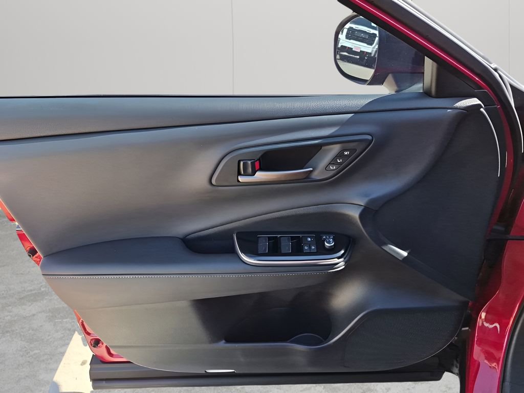 Used 2025 Toyota Crown Signia w/ Advanced Technology Package AWD/4WD image 27