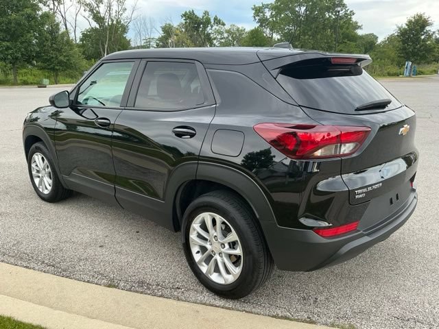 Used 2024 Chevrolet TrailBlazer LS w/ LS Convenience Package AWD/4WD image 4
