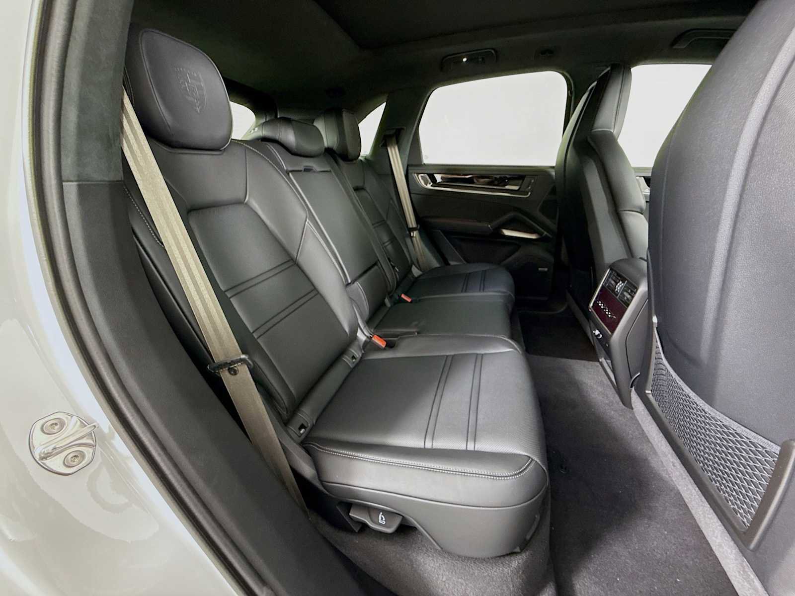 New 2026 Porsche Cayenne Turbo image 29