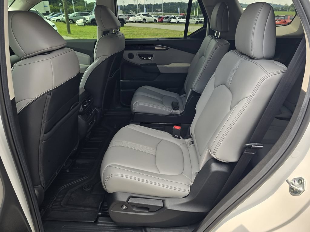 Certified 2025 Honda Pilot EX-L image 11