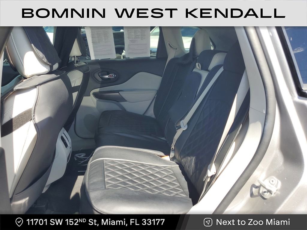 Used 2020 Jeep Cherokee Limited image 18