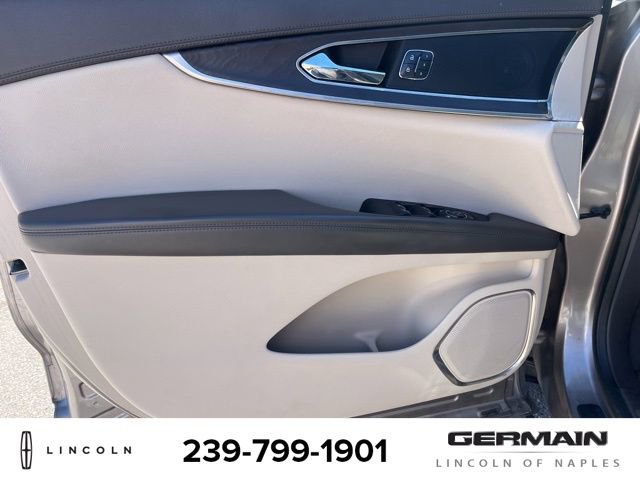 Used 2018 Lincoln MKX Reserve w/ Driver Assistance Package image 9