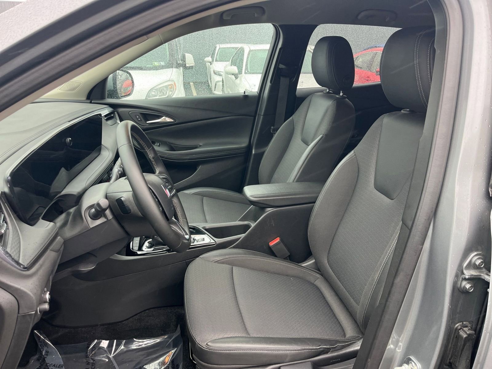 Used 2025 Buick Encore GX Preferred image 36