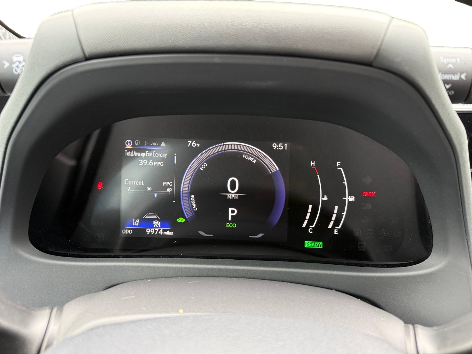 Used 2025 Lexus UX 300h FWD w/ Accessory Package (Z2) image 11
