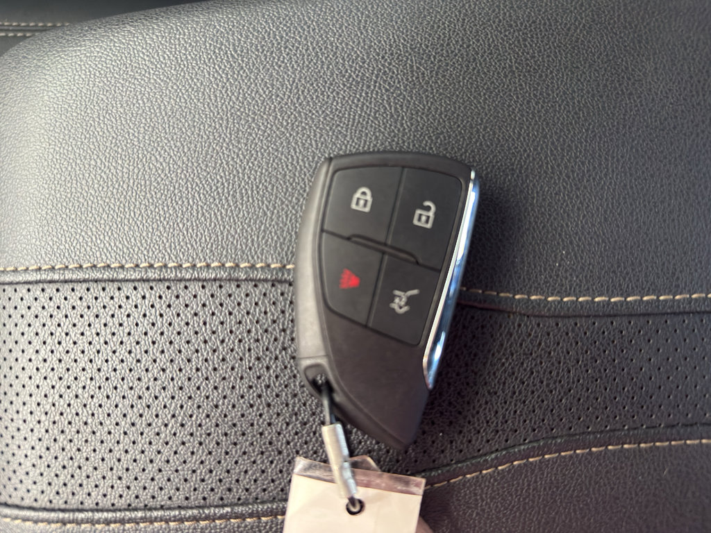 Used 2025 Chevrolet Traverse High Country image 33