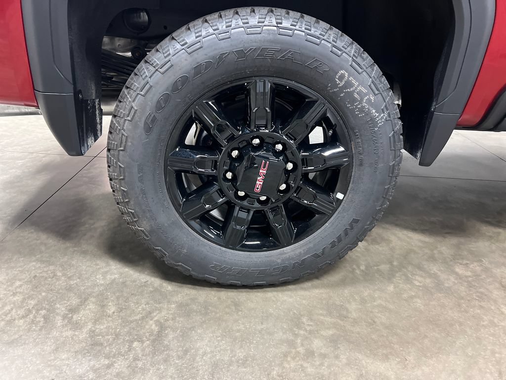 New 2026 GMC Sierra 2500 AT4 w/ AT4 Premium Plus Package AWD/4WD image 9