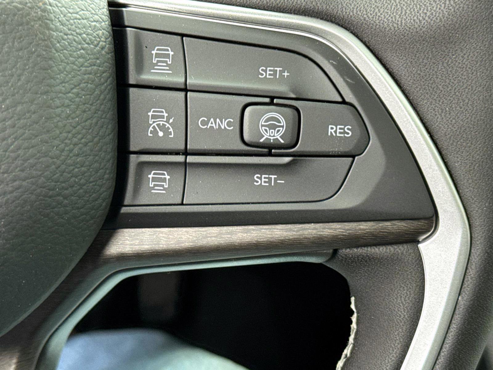 New 2026 Jeep Grand Cherokee Limited AWD/4WD image 15