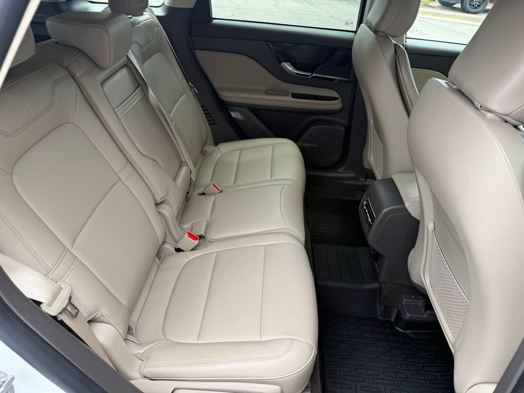 Used 2023 Lincoln Corsair AWD image 18