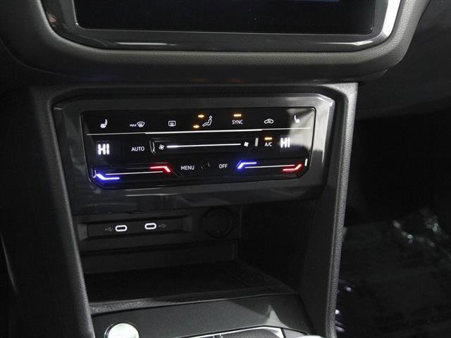 Used 2024 Volkswagen Tiguan SE R-Line image 13