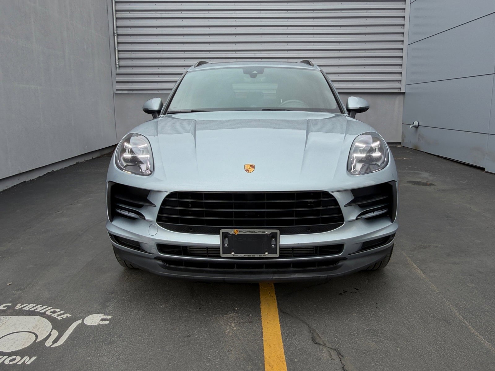Certified 2020 Porsche Macan image 4