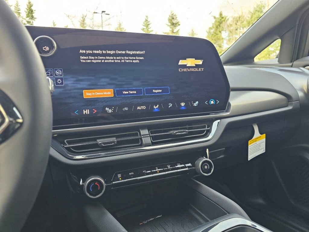 New 2026 Chevrolet Equinox EV RS AWD/4WD image 19
