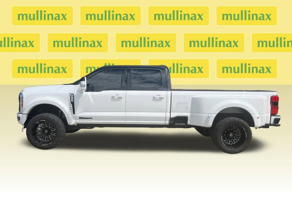 Used 2023 Ford F450 Platinum w/ Camper Package image 12