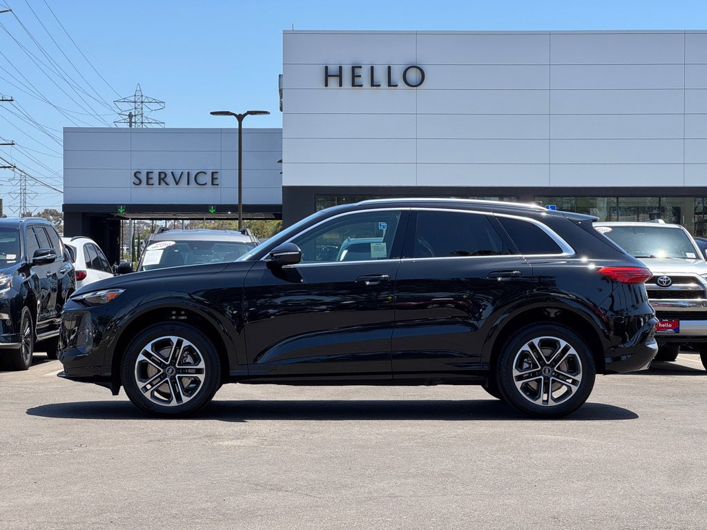 Used 2025 Audi Q5 Premium AWD/4WD image 6