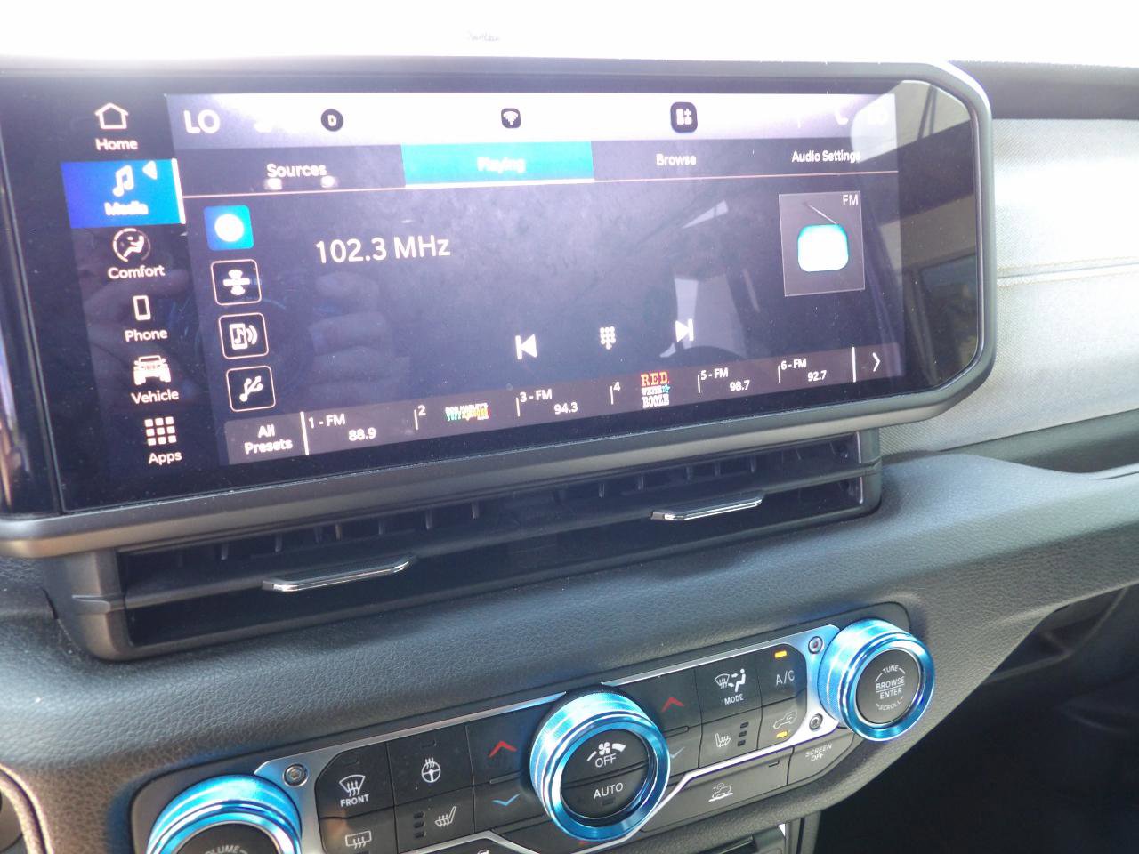 Used 2024 Jeep Wrangler Unlimited Sport image 16