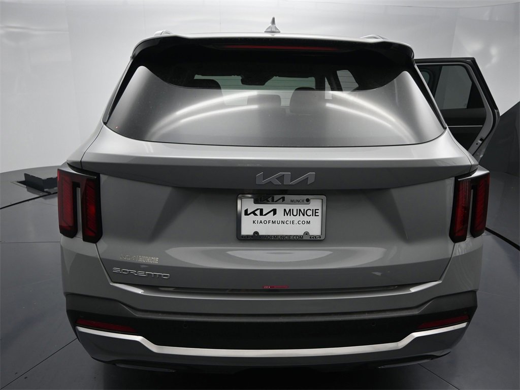 New 2025 Kia Sorento S image 9