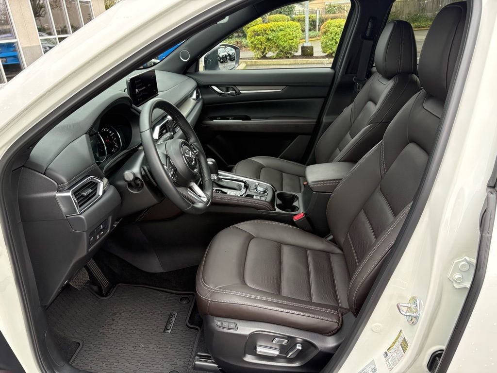 Used 2025 MAZDA CX-5 Signature image 12