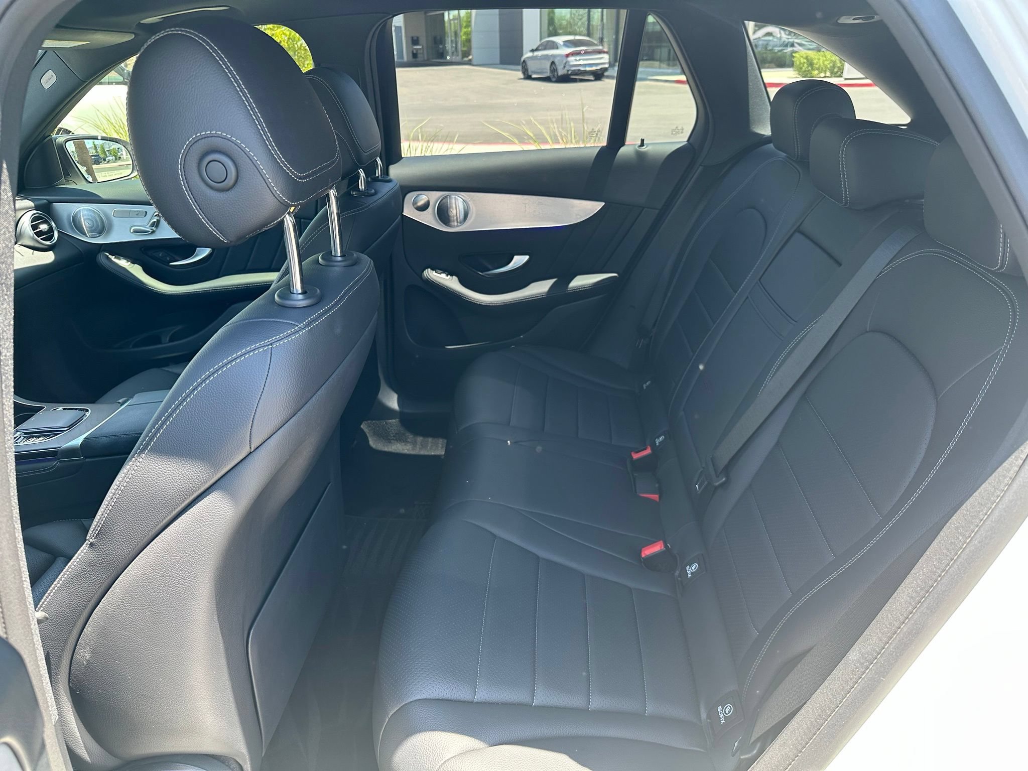 Used 2021 Mercedes-Benz GLC 300 image 6