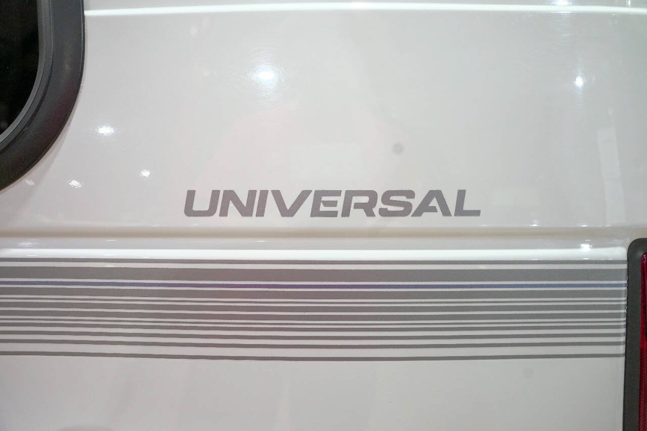 Used 1999 Ford E-150 and Econoline 150 RWD image 21