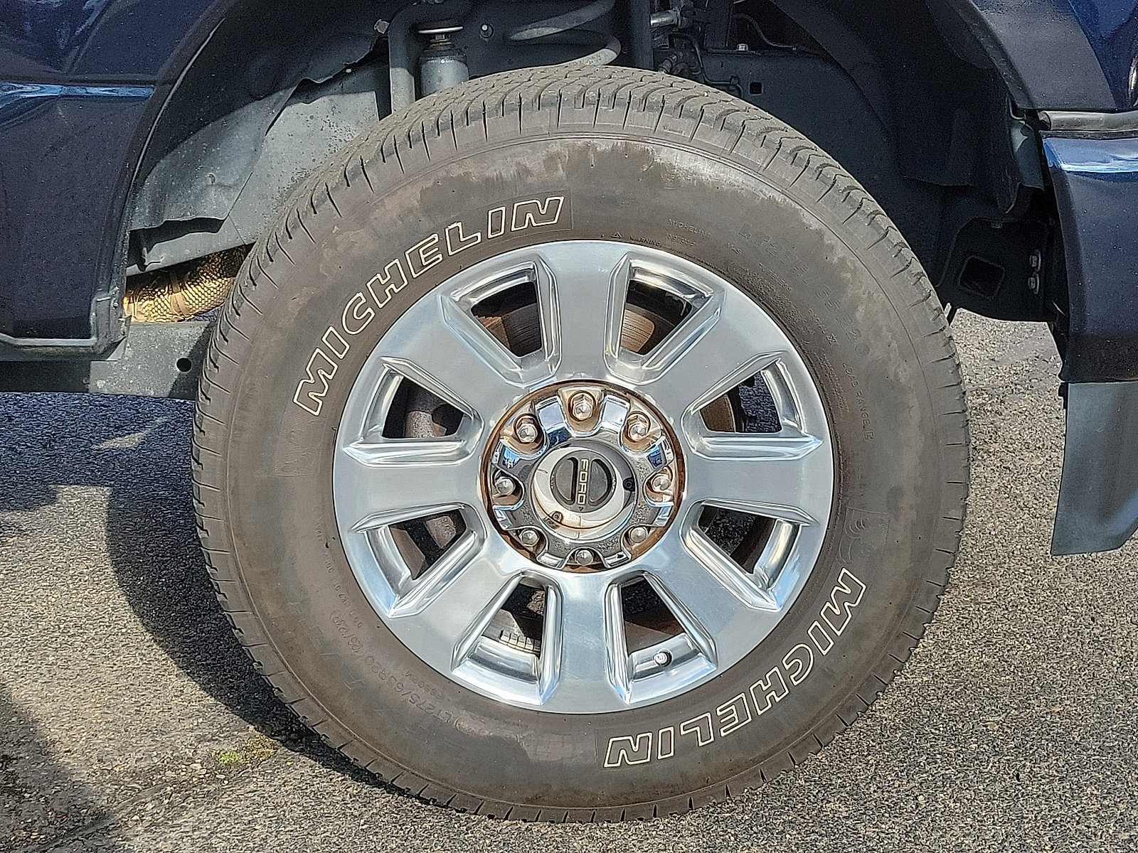 Used 2021 Ford F250 Platinum w/ FX4 Off-Road Package AWD/4WD image 9