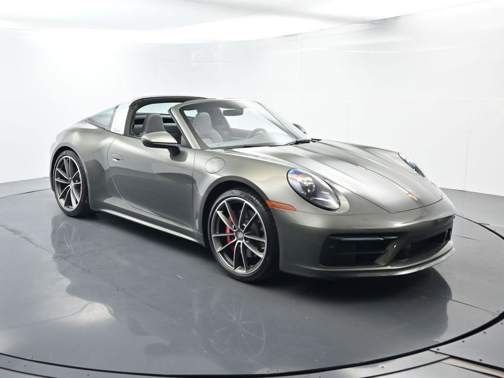 Certified 2021 Porsche 911 Targa 4S w/ Sportdesign Package image 17