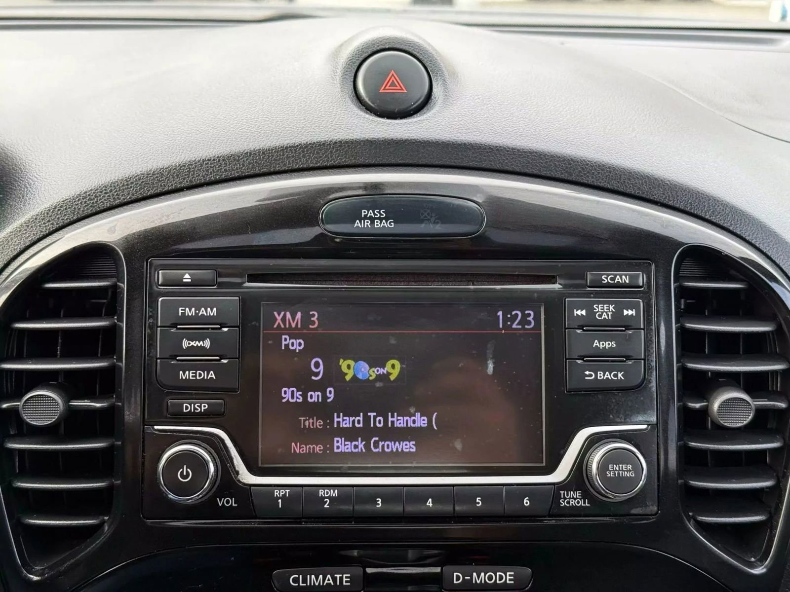 Used 2016 Nissan Juke SV w/ Cold Weather Package image 29