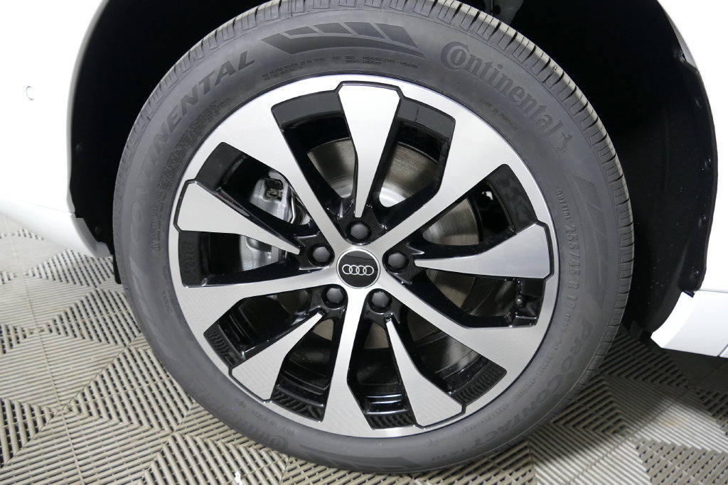New 2026 Audi Q3 quattro 2.0T AWD/4WD image 9
