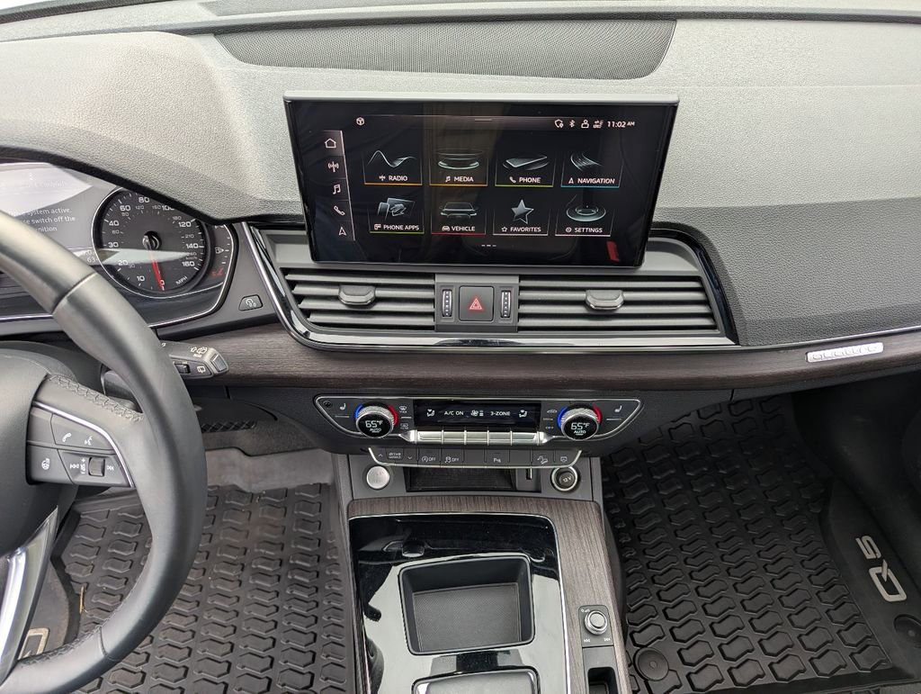 Used 2023 Audi Q5 2.0T Premium w/ Convenience Package AWD/4WD image 17