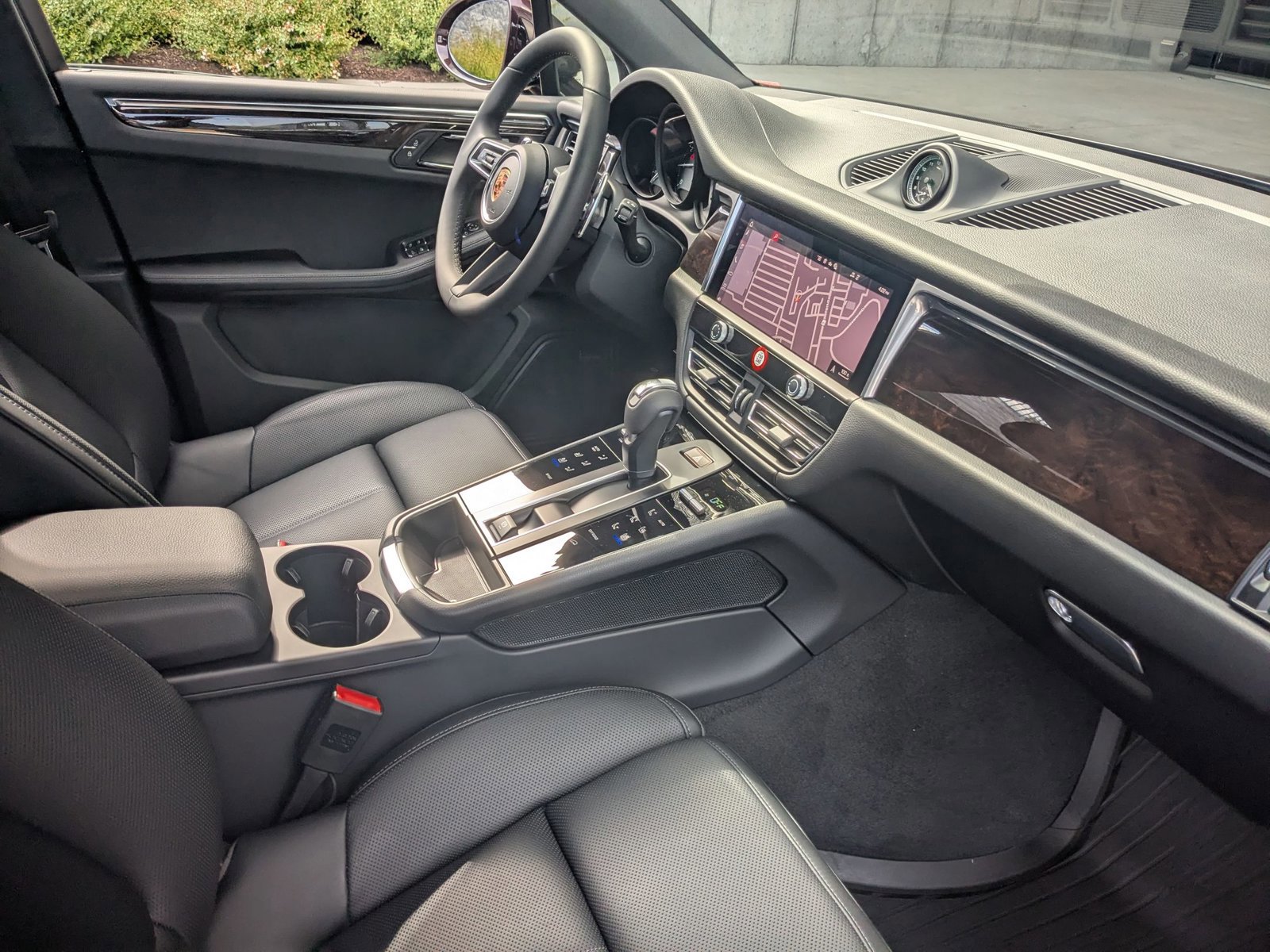 New 2026 Porsche Macan image 26