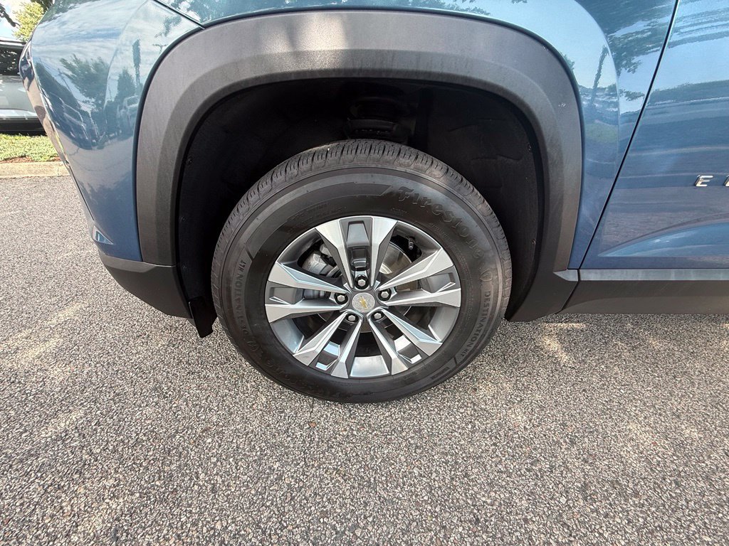 Used 2025 Chevrolet Equinox LT w/ Safety and Technology Package FWD image 31