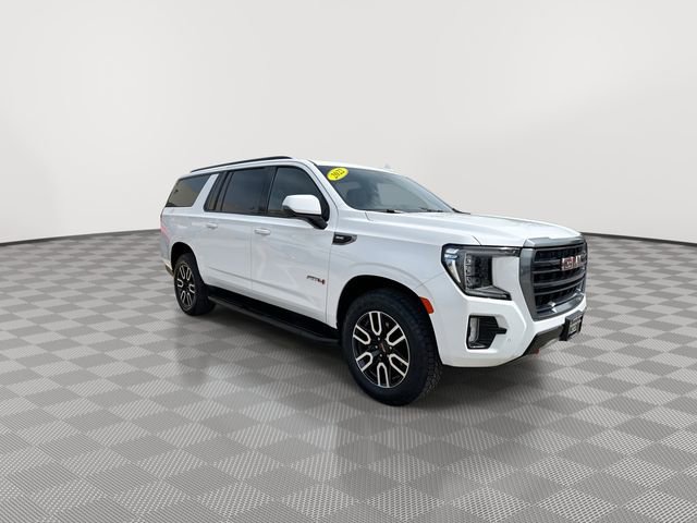 Used 2022 GMC Yukon XL AT4 image 2