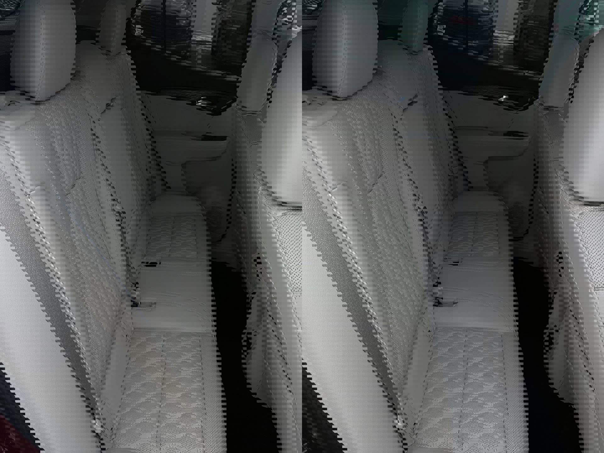 Certified 2021 Buick Envision Avenir w/ Technology Package II image 28