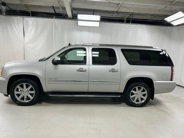 Used 2011 GMC Yukon XL Denali image 7