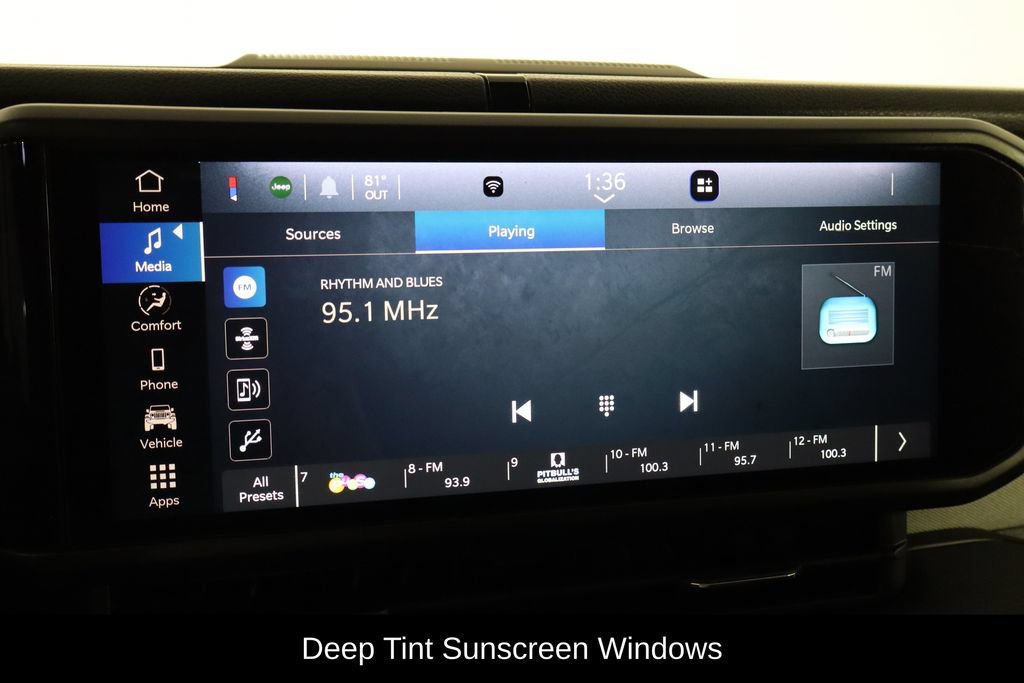 Used 2025 Jeep Gladiator Sport AWD/4WD image 28
