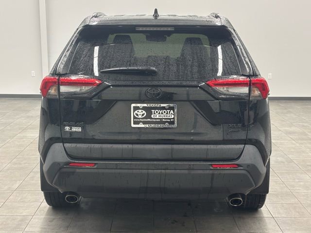 Used 2020 Toyota RAV4 XLE Premium image 3