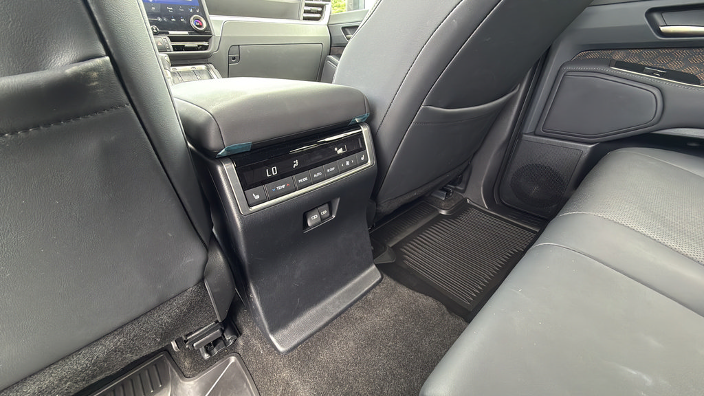 Certified 2025 Lexus GX 550 w/ Accessory Package (2T) AWD/4WD image 17