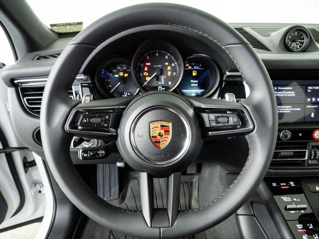 New 2026 Porsche Macan AWD/4WD image 9
