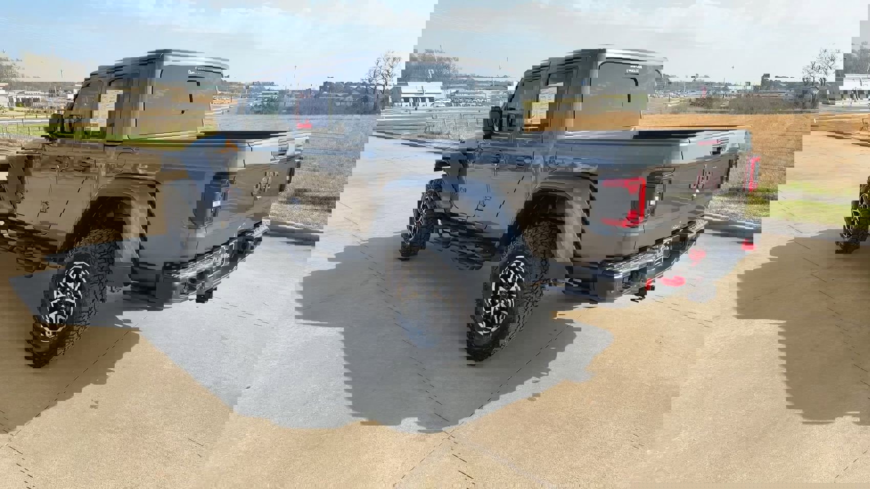 Used 2024 Jeep Gladiator Rubicon image 7