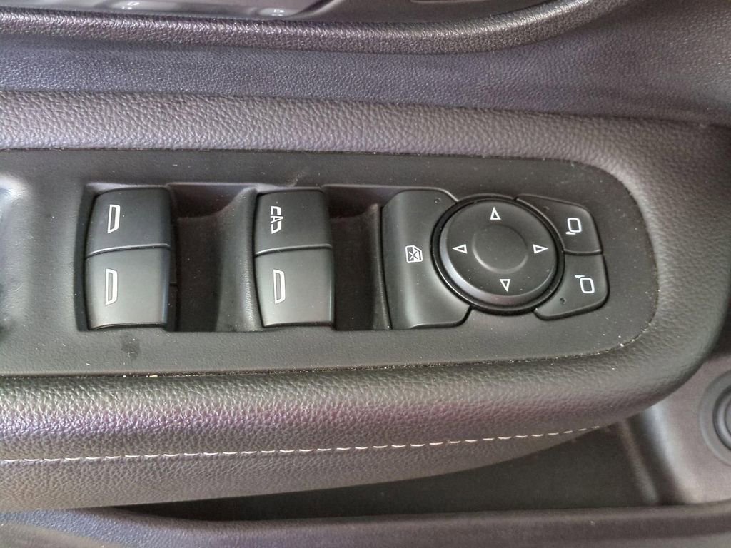 Used 2020 GMC Terrain Denali w/ Denali Premium Package image 16