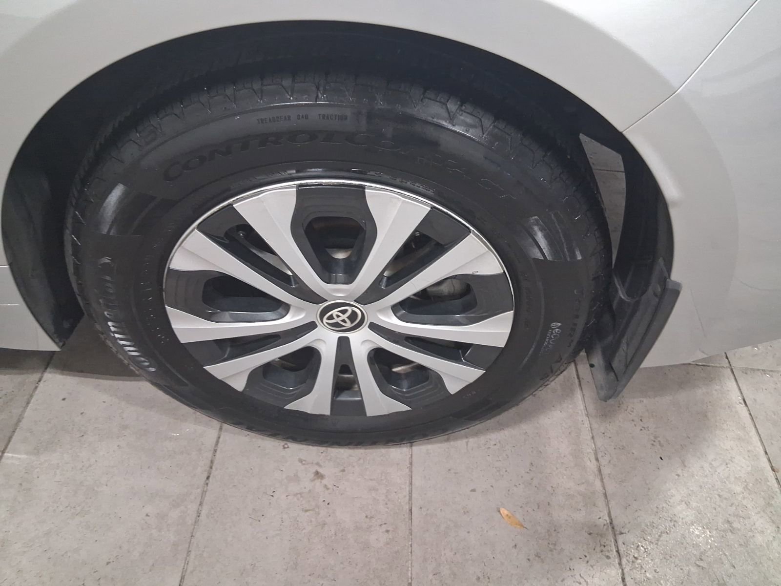 Used 2020 Toyota Corolla LE image 9