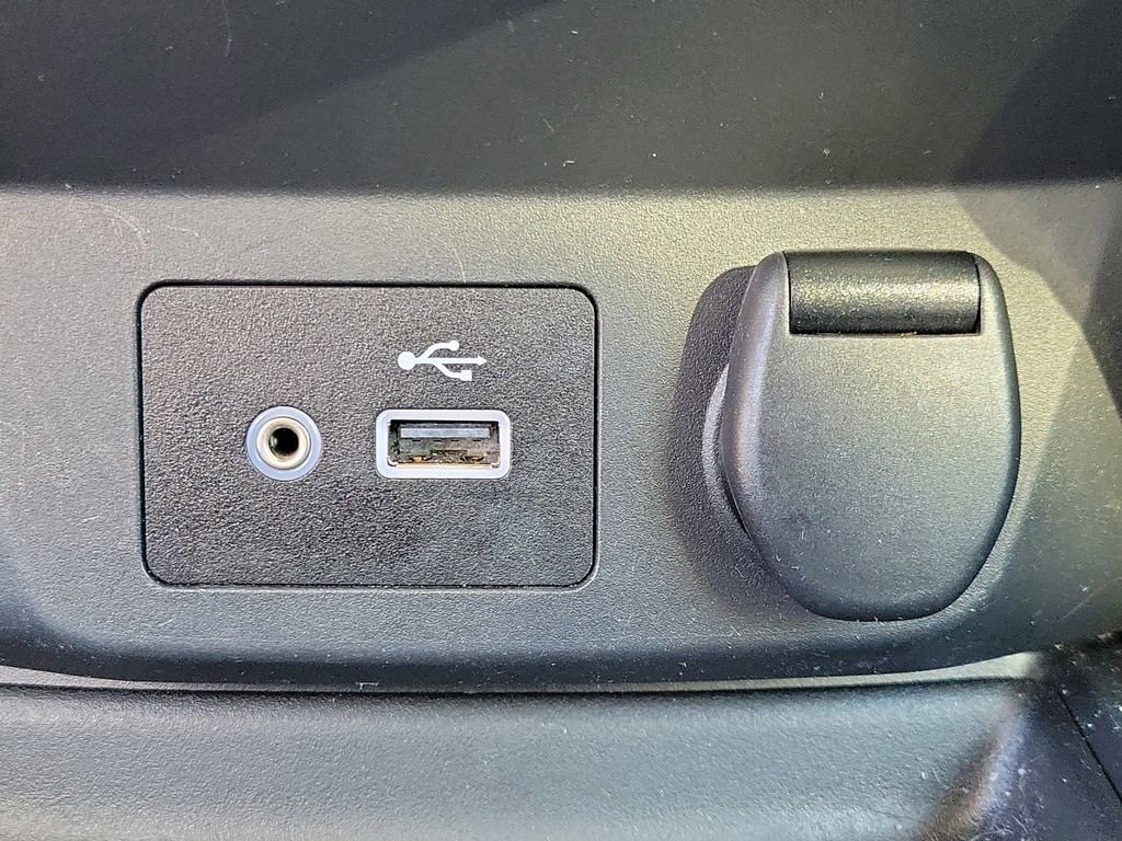 Used 2020 Nissan Rogue S image 27