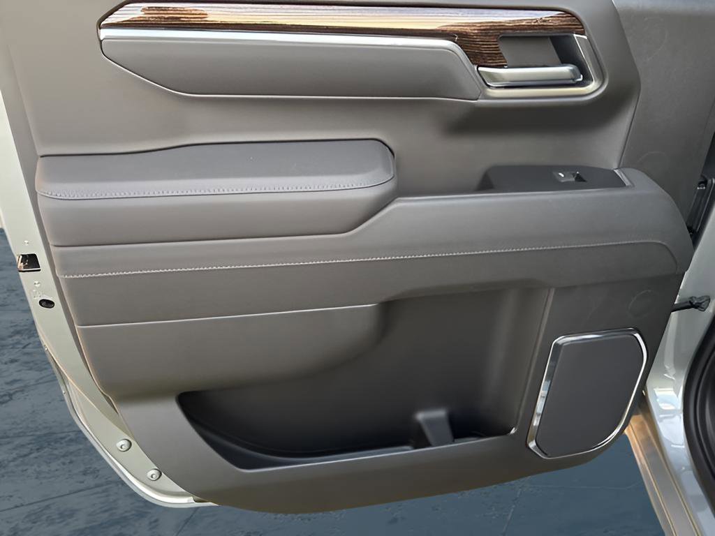 New 2026 GMC Sierra 1500 Elevation image 8