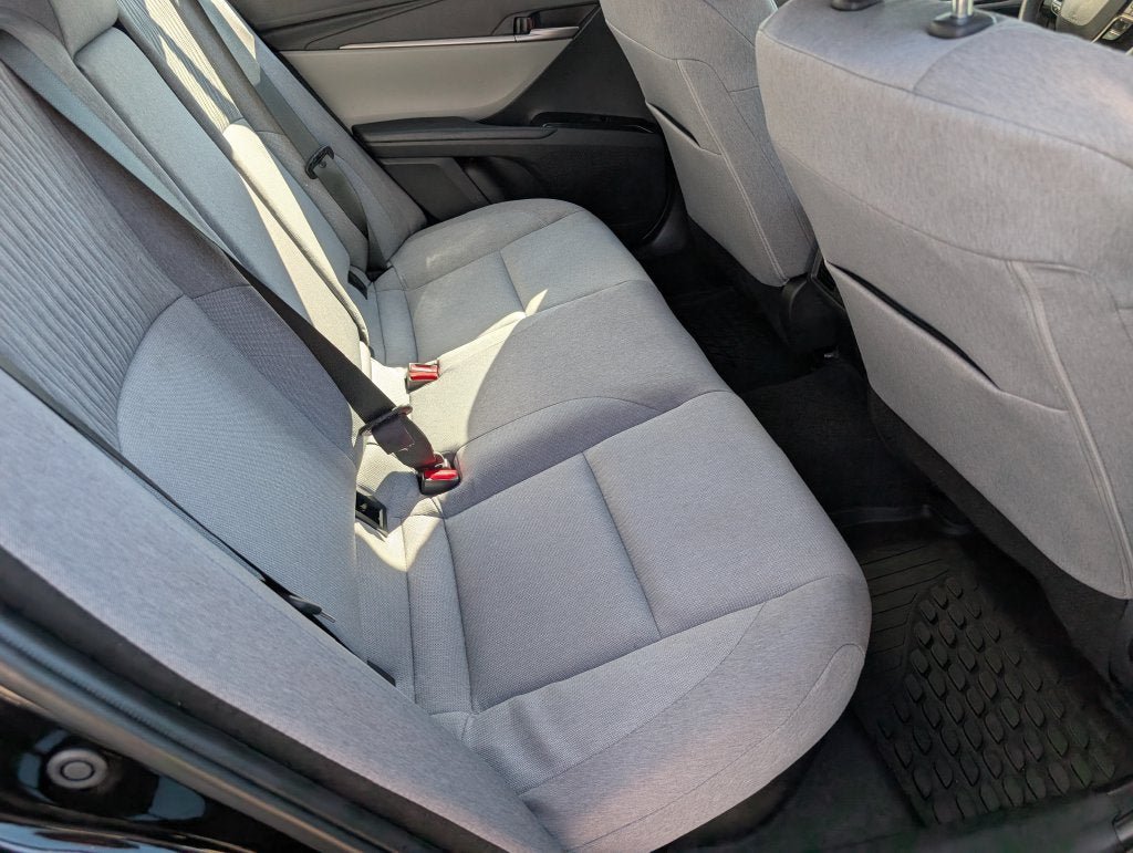 Used 2026 Toyota Camry LE w/ Convenience Package FWD image 5