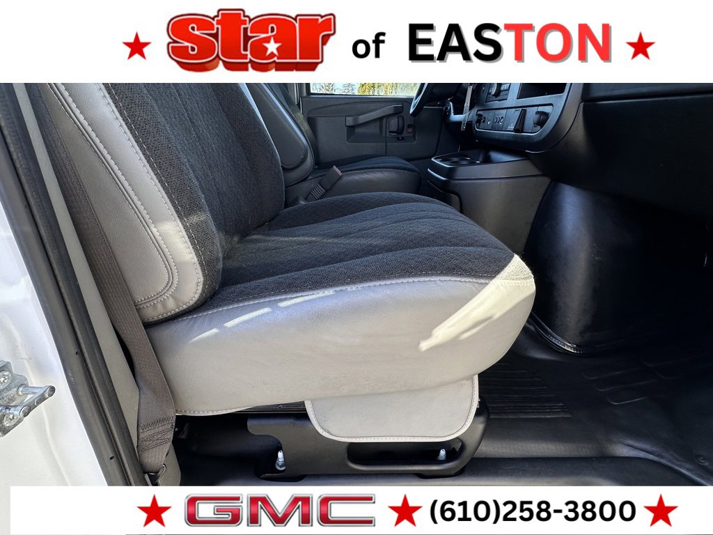 Used 2024 GMC Savana 2500 w/ Driver Convenience Package image 12