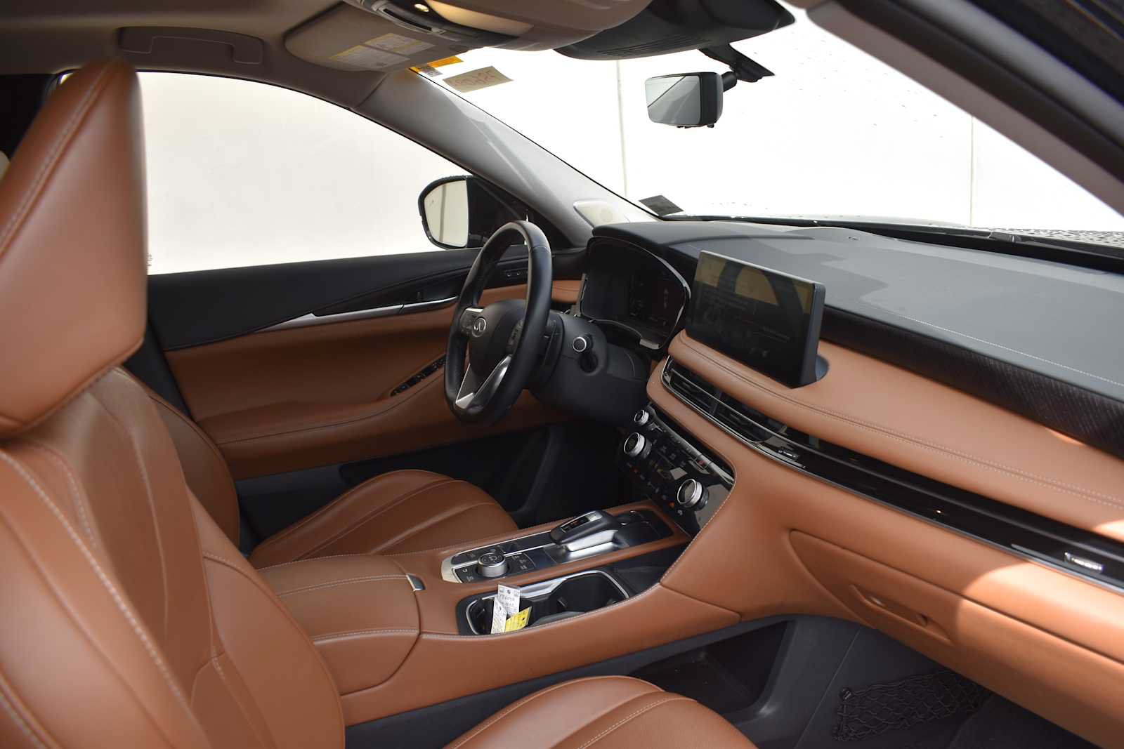 Used 2023 INFINITI QX60 Sensory w/ Vision Package AWD/4WD image 9