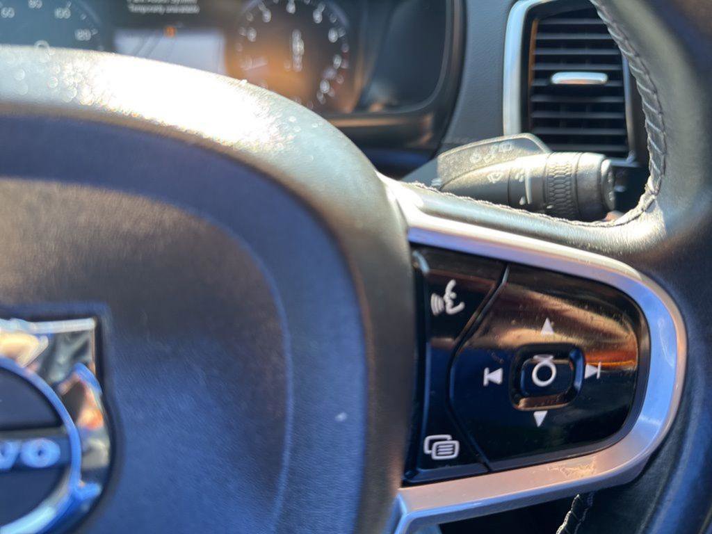 Used 2021 Volvo XC90 T6 Inscription w/ Climate Package image 12