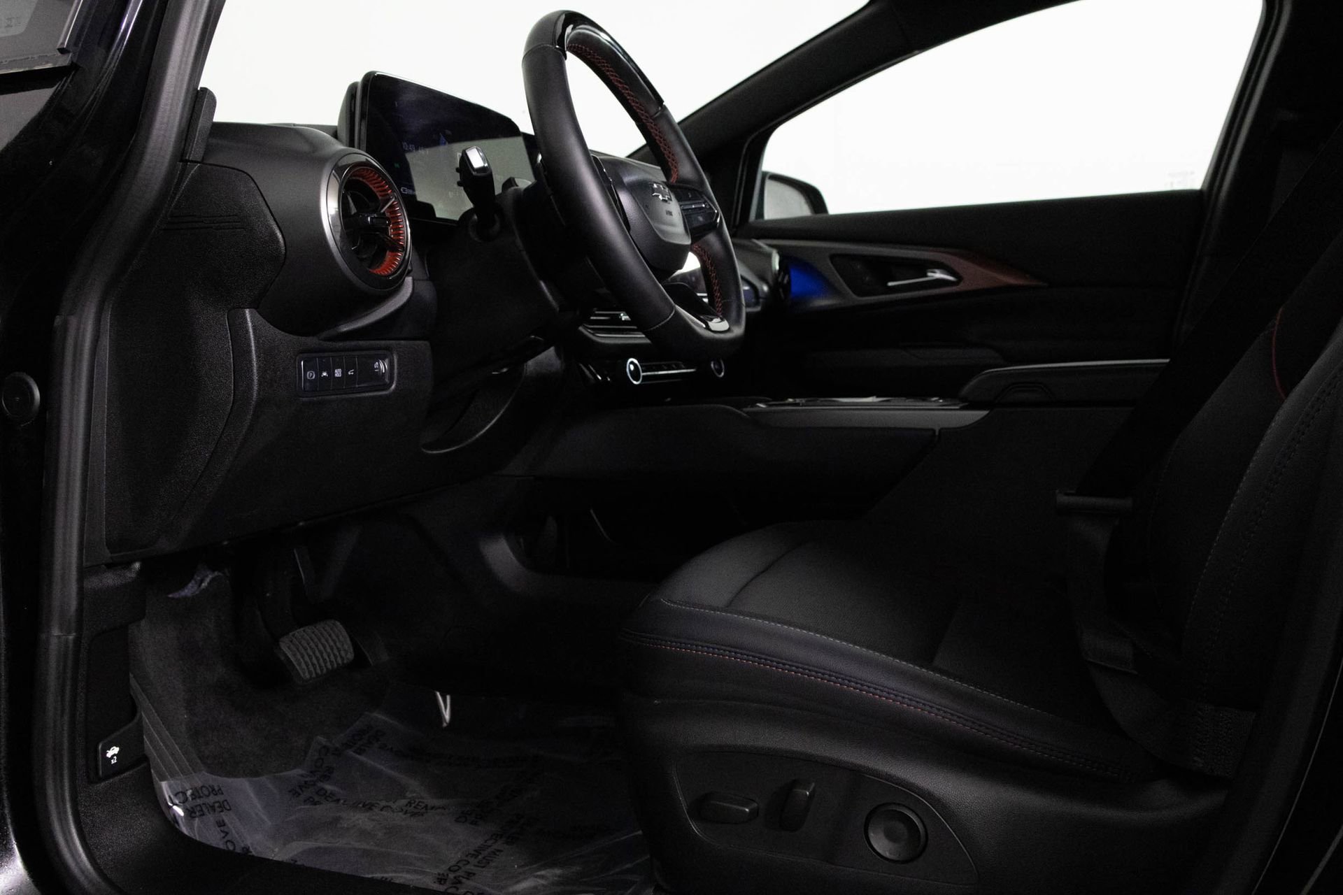 Certified 2024 Chevrolet Equinox EV RS image 17