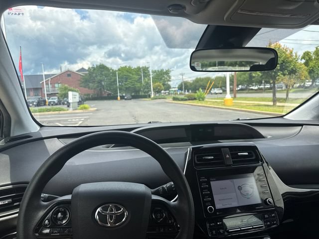 Used 2022 Toyota Prius LE FWD image 16