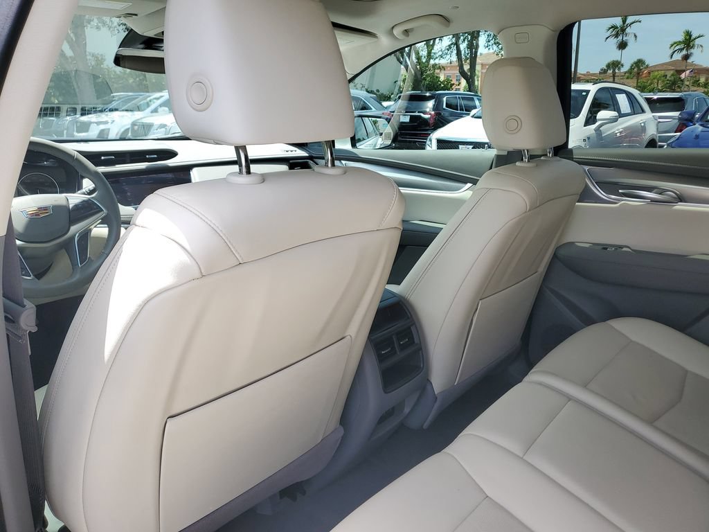 Certified 2023 Cadillac XT5 Premium Luxury FWD image 15