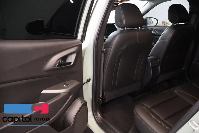 Used 2025 Chevrolet Trax ACTIV w/ Sunroof Package FWD image 29