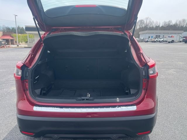 Used 2020 Nissan Rogue Sport S image 33